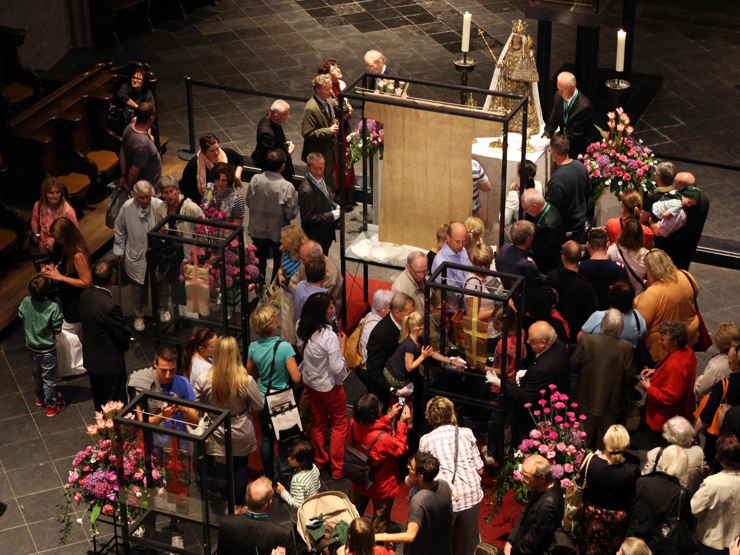 „Auf Tuchfühlung gehen zu Jesus, Maria und Johannes“