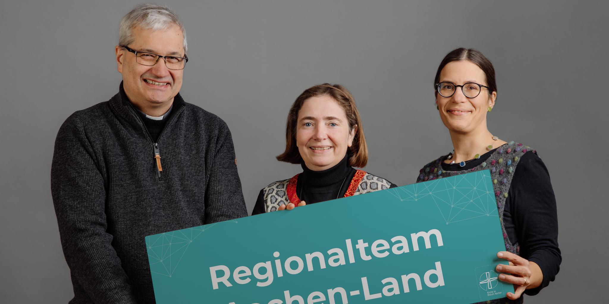 Regionalteams 2023 - 2027 - Regionalteam Aachen-Land, (v.l.) Regionalvikar Hannokarl Weishaupt (bis Ende 2025), Erdmute Söndgen, Dr. Annette Jantzen (bis Ende 2024)